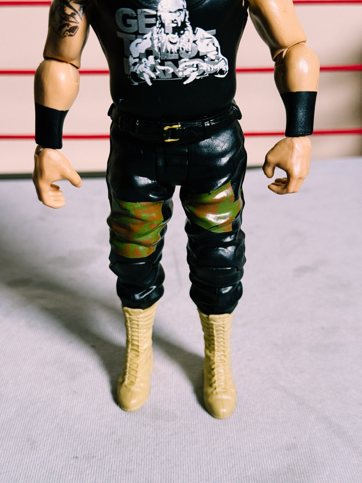 WWE Basic Get These Hands Braun Strowman Figure