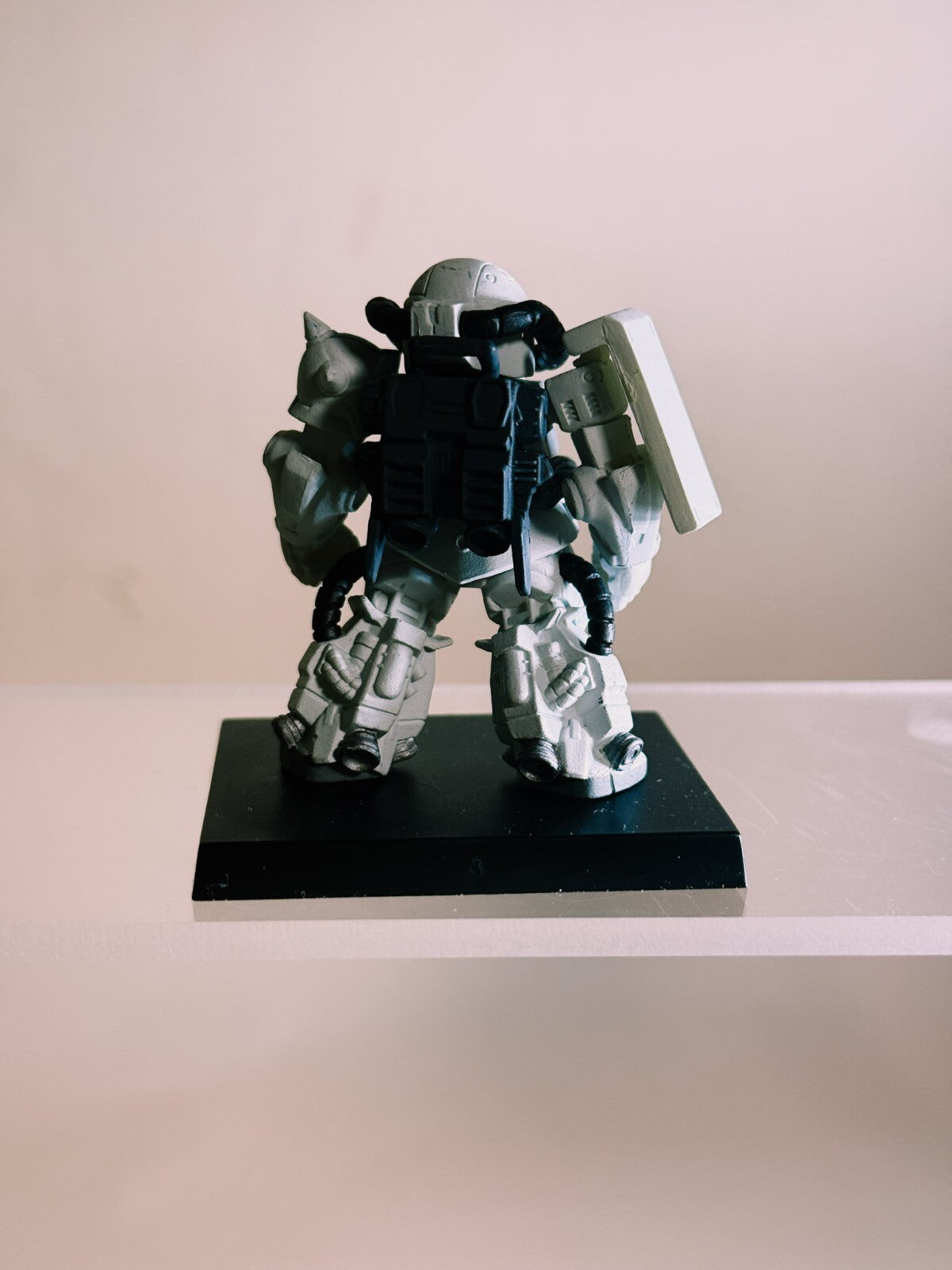 Gundam Converge CORE 039 : The White Wolf of Solomon MS-06R-1A Zaku II