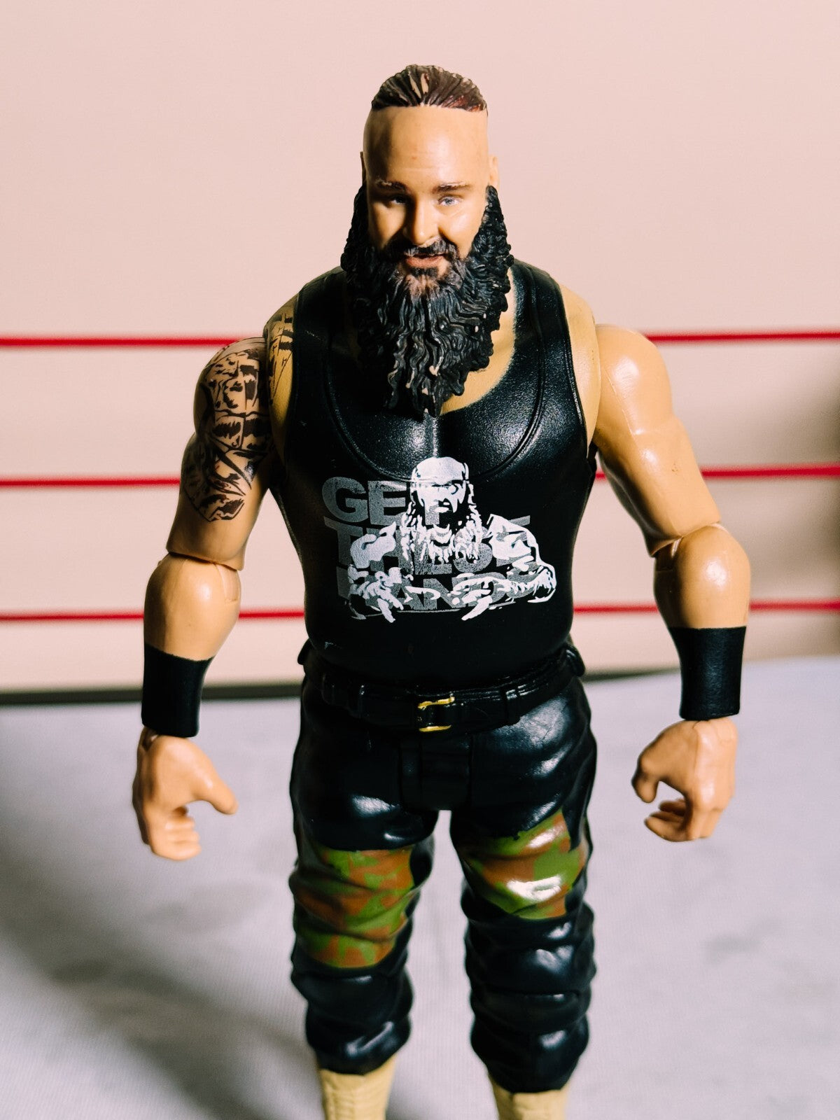 WWE Basic Get These Hands Braun Strowman Figure