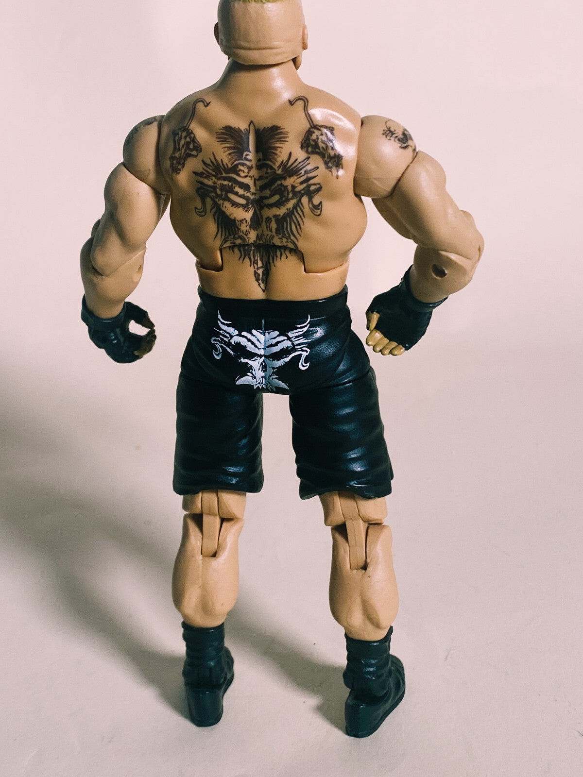 WWE: Brock Lesnar 2k17 Gamestop Exclusive Elite Wrestling Figure: Suplex City