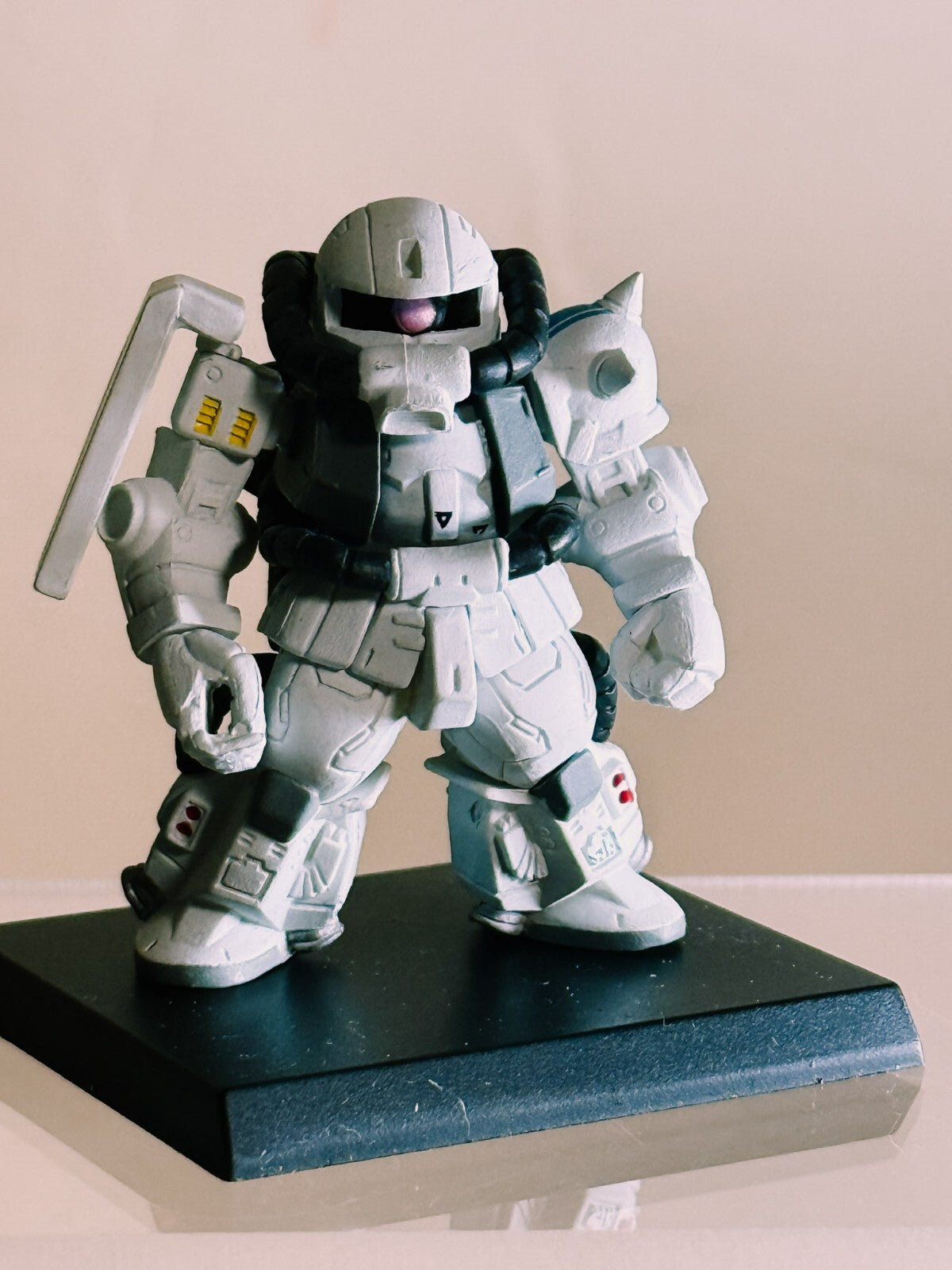 Gundam Converge CORE 039 : The White Wolf of Solomon MS-06R-1A Zaku II