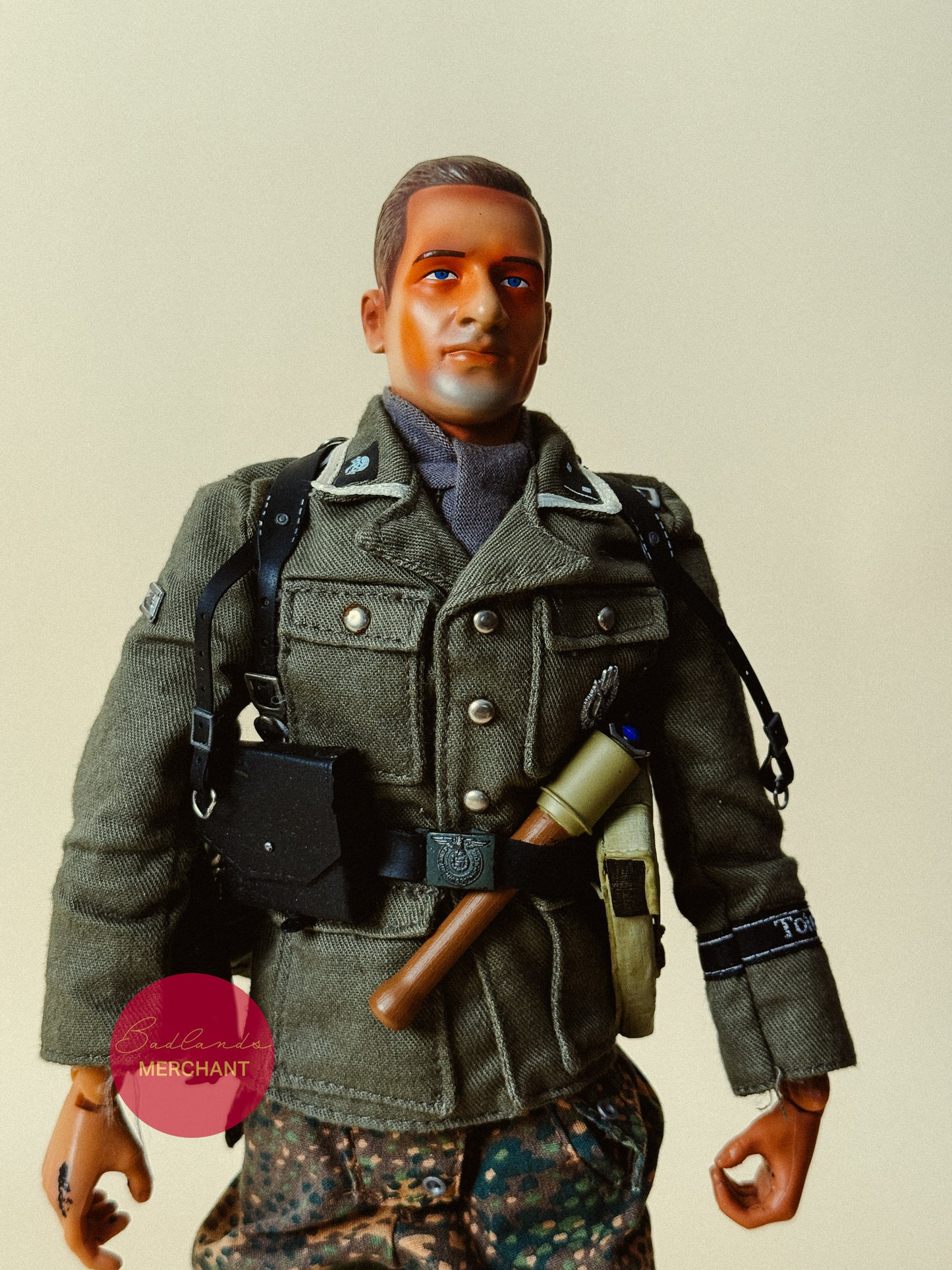 Dragon WWII Budapest 1945 Totenkopf Division NCO Hermann