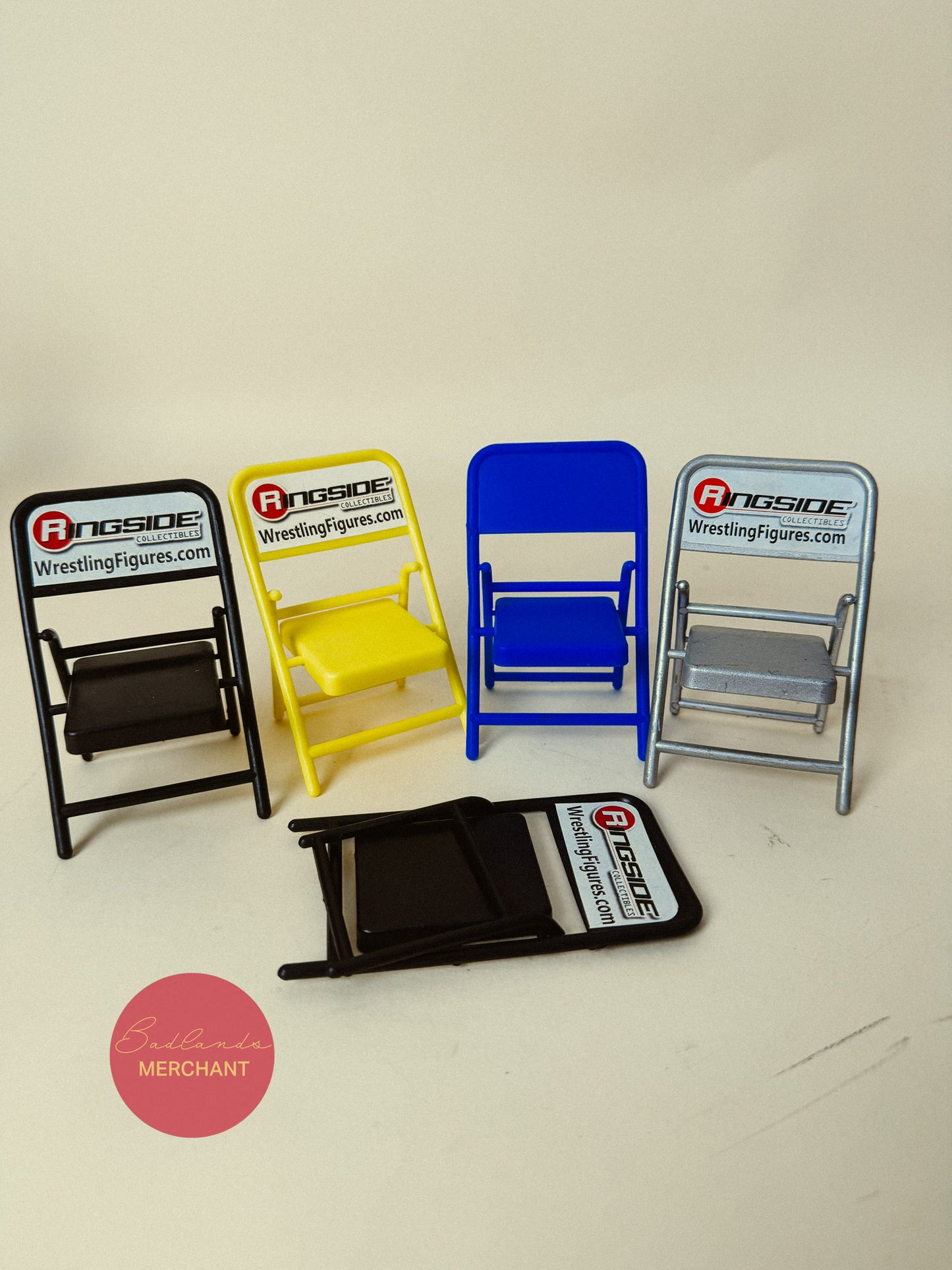 Ringside Collectibles Lot Chairs For Figures