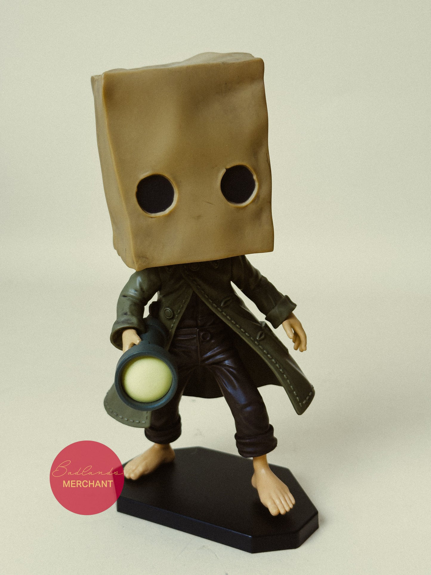 LITTLE NIGHTMARES FIGURE - SIX AND MONO