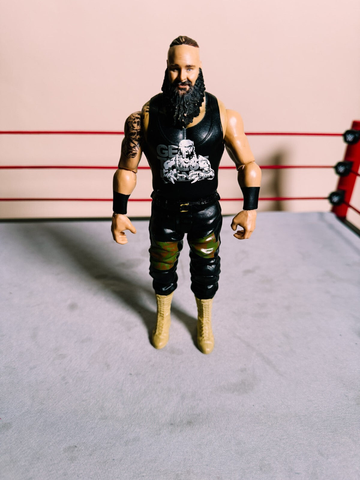 WWE Basic Get These Hands Braun Strowman Figure