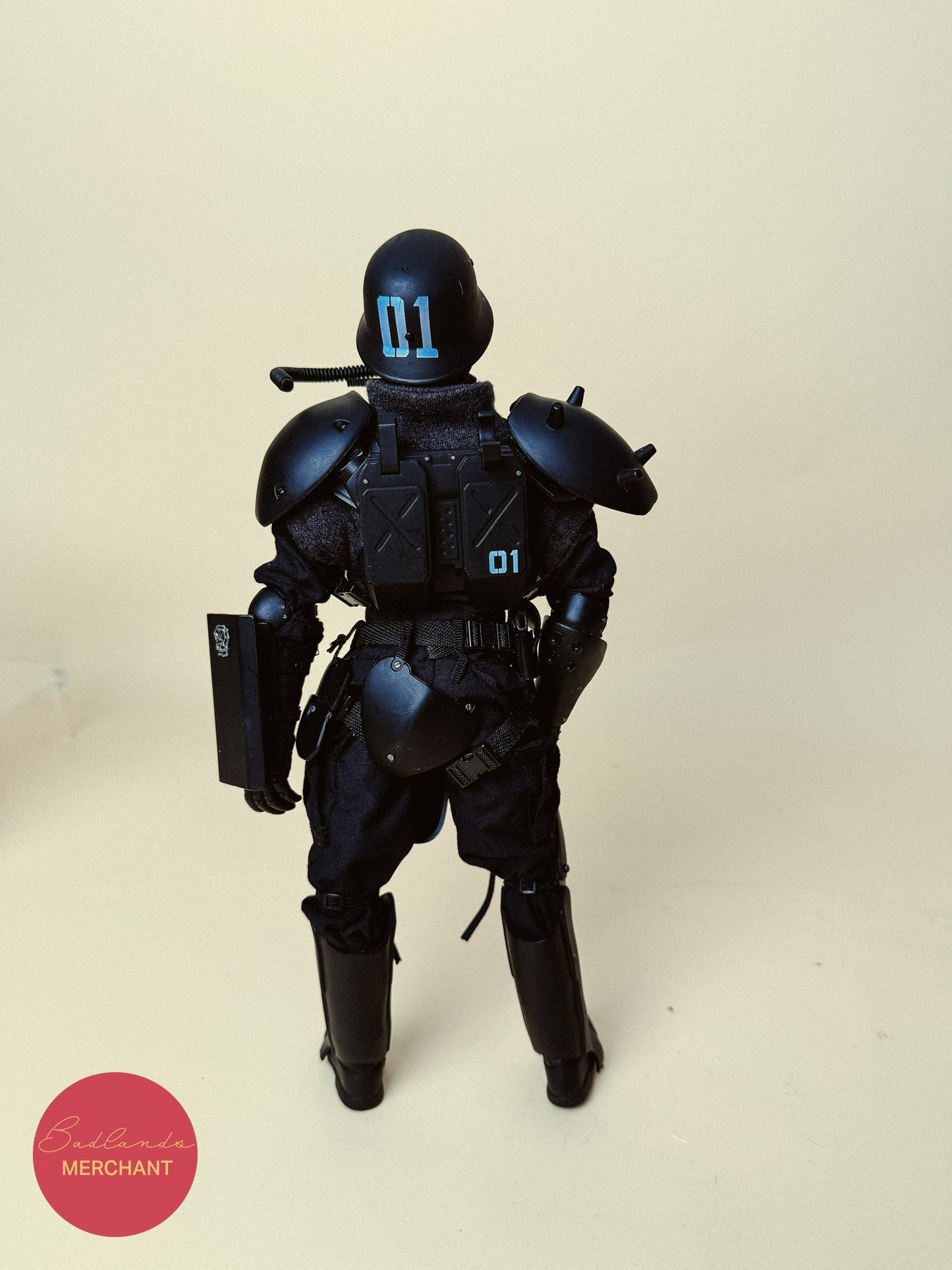 Stray Dog Kerberos Panzer Cops 1/6 Figure Dragon Models
