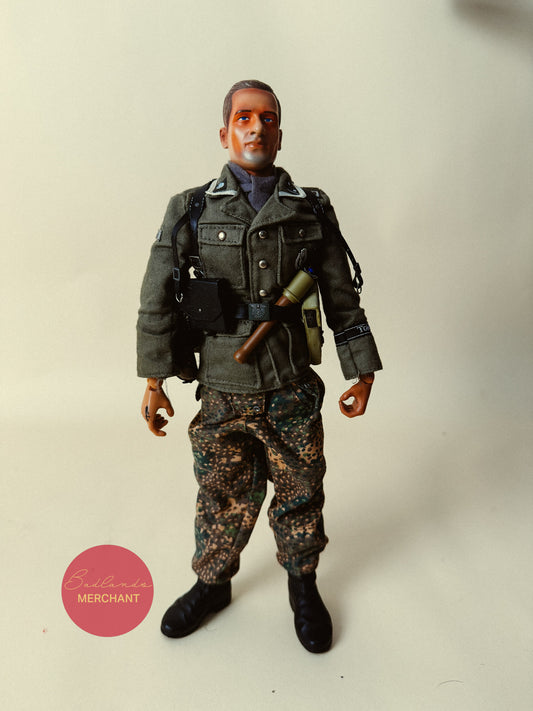 Dragon WWII Budapest 1945 Totenkopf Division NCO Hermann